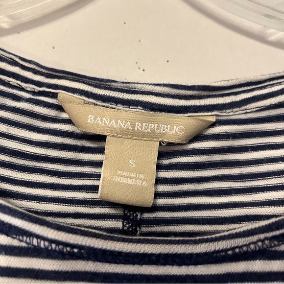 Banana Republic blue and white long sleeve t-shirt size small. - Picture 3 of 7